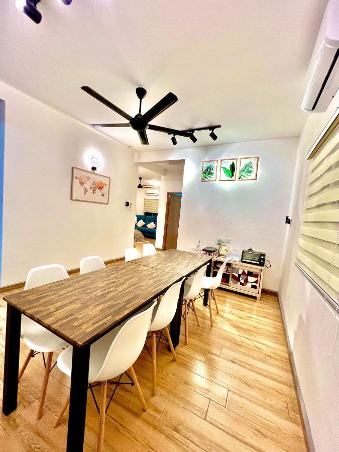 Raees Homestay Kampong Tanjong Minyak Exterior foto